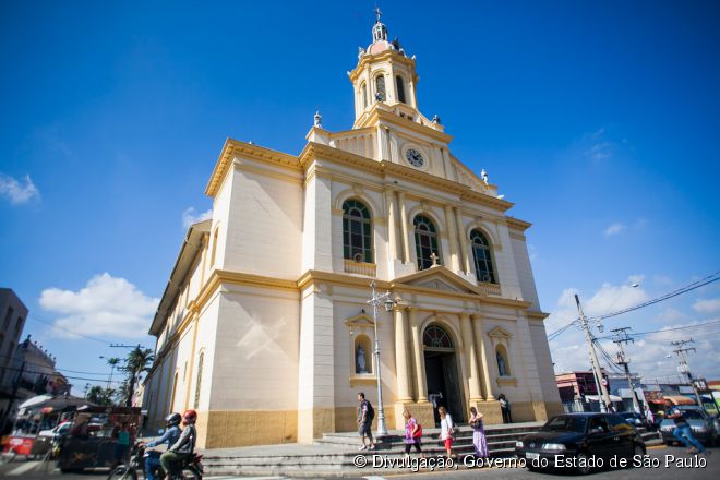 A Igreja Matriz Nossa Senhora da Candelária de Itu encanta seus visitantes com acabamentos interiores nos estilos Barroco e Rococó